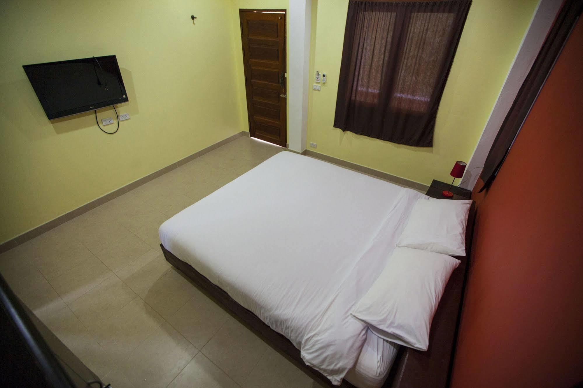 Hin Bhai Resort Chaloklum Exterior photo